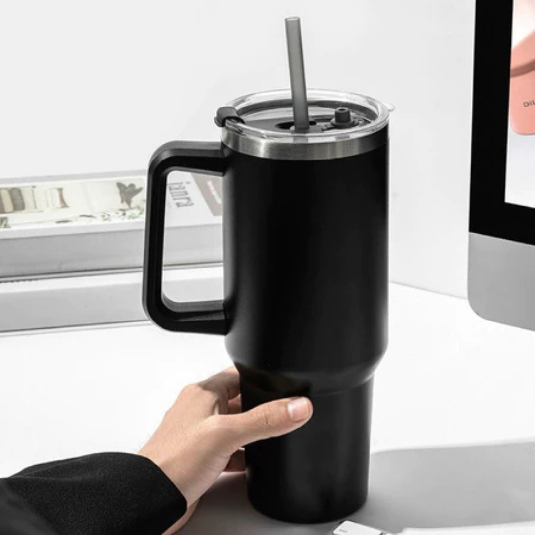 Copo Quencher Caneca Inox com Alça e Canudo (1200 ml) - Preto