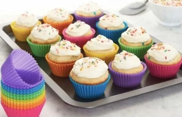 Kit com 12 Mini Formas de Silicone para Cupcakes