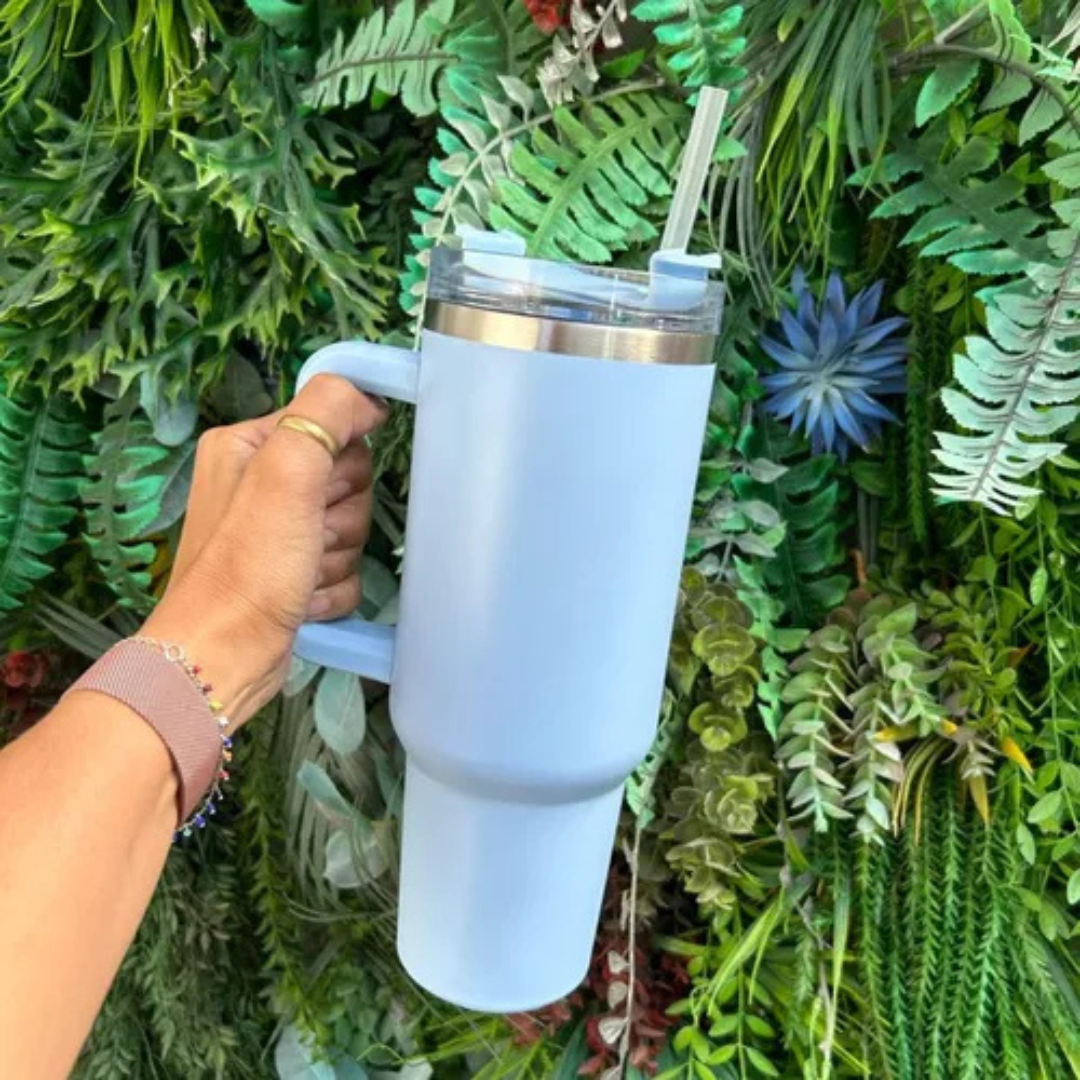 Copo Quencher Caneca Inox com Alça e Canudo (1200 ml) - Azul Bebê